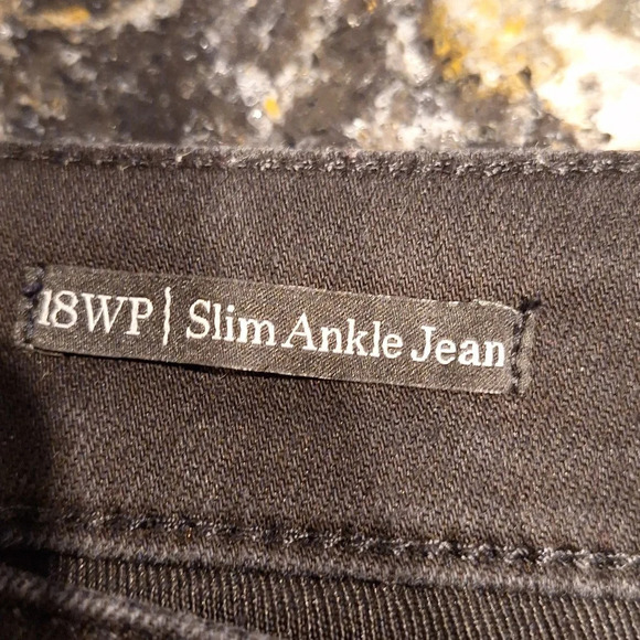 Q women's Talbots solid black stretch slim ankle length denim jeans 18WP - Picture 5 of 6